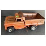 Dump truck