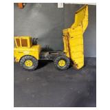 Tonka yellow construction truck