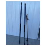Winter sport L.L. Bean skis