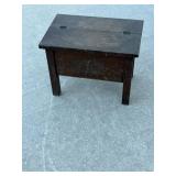 Shoe shine box