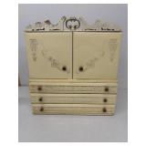 Jewelry box