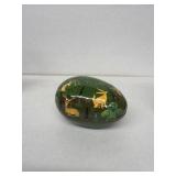 Papier-mï¿½chï¿½ egg with wild animals