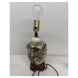 Oriental decorative table lamp
