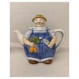 Marianne Barker Farmer teapot