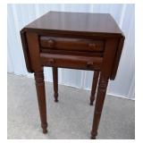 Early 2-drawer Nightstand