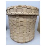 Weaved hamper