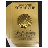 Clamshell design scarf clip