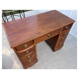 Knee hole desk