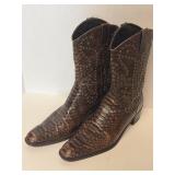 Stuart Weitzman sz 9 Ladies boots made in Spain