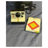 Polaroid landing camera
