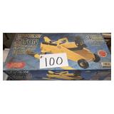 Rally 2 Ton Floor Jack, Never Used,