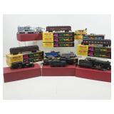HO Gauge Train Cars: RoundHouse & More