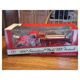 ERTL 1947 International Model KB5 Fire Truck