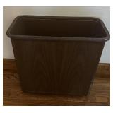TRASH CAN