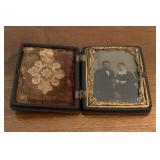 VINTAGE PHOTO BOOKLET-APPORX. 2"x3"