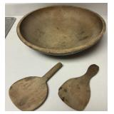 VINTAGE WOODEN SALAD BOWL W/(2)SERVING PADDLES-