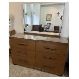 6-DRAWER DRESSER W/LANDSCAPE MIRROR