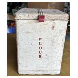 VINTAGE FLOUR TIN-"KREAMER"