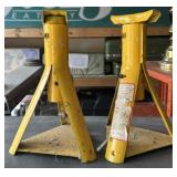 AUTOMOBILE JACK STANDS-CHECK OUT THE PIC