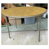 FOLDING CARD TABLE