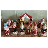 HOLIDAY DECORATIONS-ASSORTED