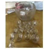 PUNCH BOWL W/CUPS & ADLE