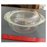 PYREX GLASS BAKING/CASSAROLE DISH W/LID PYREX GLASS BAKING/CASSAROLE DISH W/LID