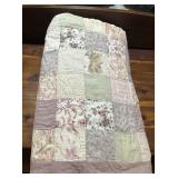 QUILTED COMFORTER-CHECK OUT THE PIC�S QUILTED COMFORTER-CHECK OUT THE PIC�S