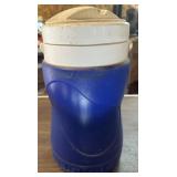 IGLOO DRINK JUG-INSIDE IS CLEAN, BUT THE OUTSIDE
