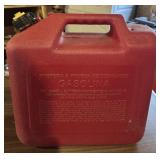 5 GALLON PLASTIC GAS CAN