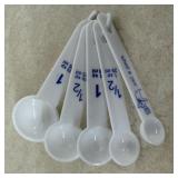 PILLSBURY COLLECTIBLE-MEASURE SPOON SET/PLASTIC