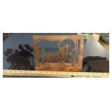 LASER CUT DECOR-HOWLING WOLF