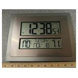 ATOMIC CLOCK-CHECK OUT THE PIC