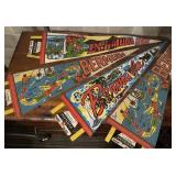 TOURIST PENNANTS-APPROX. 28"/(2+1+1)