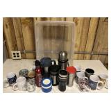 CUPS & DRINK MUGS W/PLASTIC TOTE