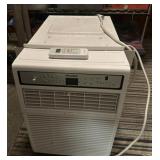 WINDOW AIR CONDITIONER W/REMOTE-CHECK OUT THE