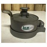 BURGER/MEAT PRESS-APPEARS TO BE NEW