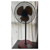 PEDESTAL FAN-SMALL CRACK ON BASE