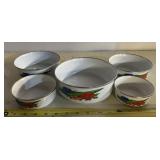 METAL DISHES-GRADUATED IN SIZE