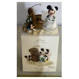 "DISNEY" COLLECTIBLE-"HALLMARK"/NIB