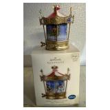 "MICKEY & FRIENDS/HALLMARK" ORNAMENT-NEW