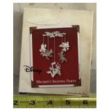 "HALLMARK/DISNEY" ORNAMENT-"MICKEY SKATING PARTY"
