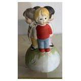 COLLECTIBLE MUSICAL SHELF SETTER-WORKS/"CHILDREN"