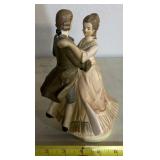 "MUSICAL" SHELF SETTER-"DANCING COUPLE"