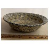 ROSEVILLE, OHIO/R.R.P. POTTERY BOWL-CHECK OUT THE