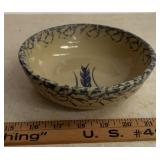 ROSEVILLE, OHIO/R.R.P. POTTERY DISH-CHECK OUT THE