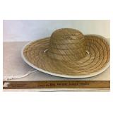 LADIES HAT-"NEW"/STRAW