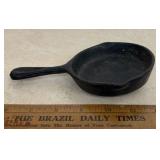 "NOVELTY BOTTOM" CAST IRON SKILLET-"GOTTA BE THE