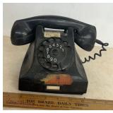 VINTAGE ROTARY TELEPHONE-CHECK OUT THE PIC