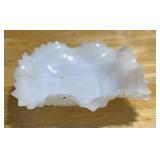 VINTAGE GLASS DISH-CHECK OUT THE PIC'S